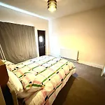Luxury Spacious 4Br Home