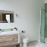 Chandlers Bar And Rooms