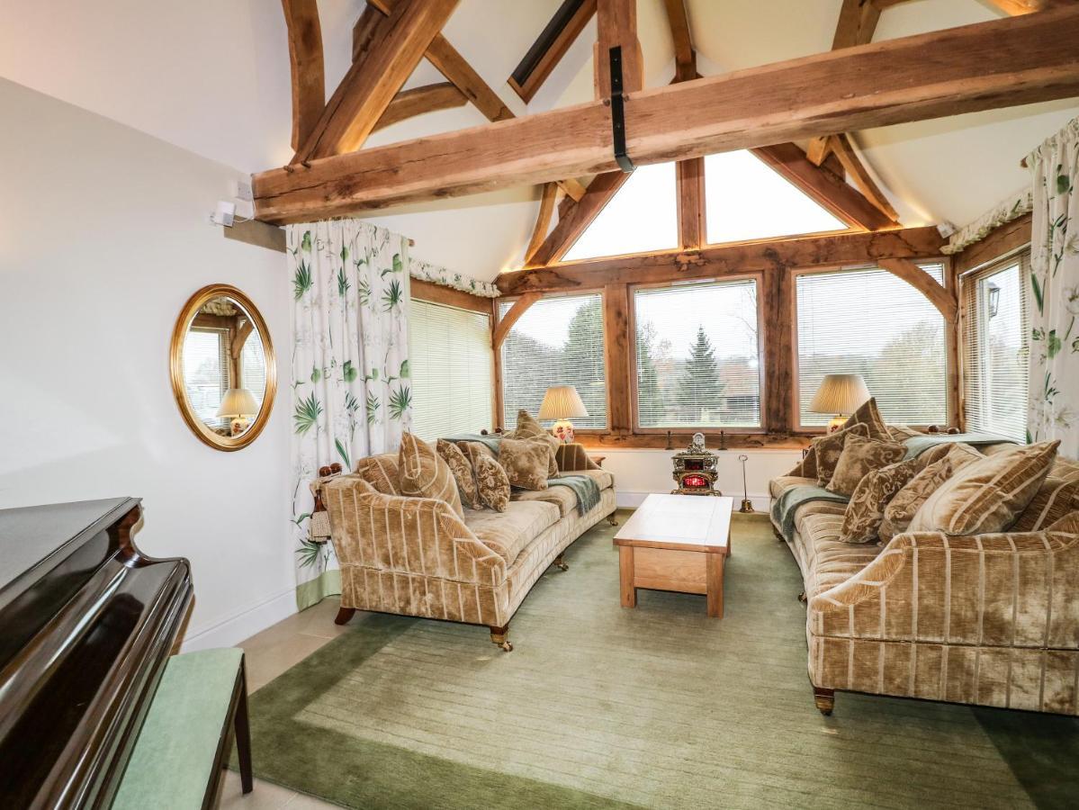 Swallows Barn * Chesterfield
