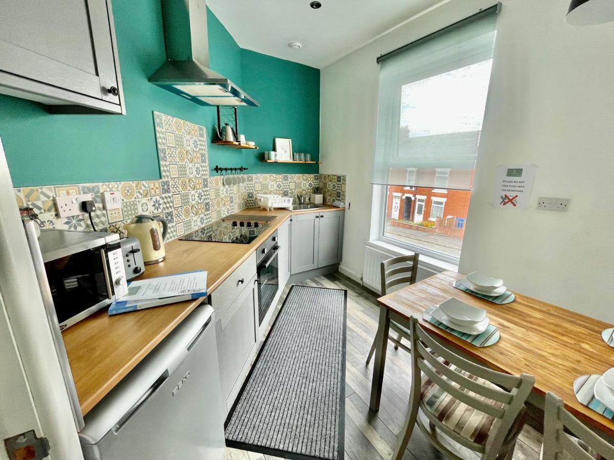 Apartment The Corner House - Modern Town Centre