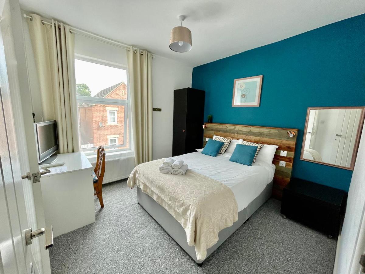 The Corner House - Modern Town Centre *