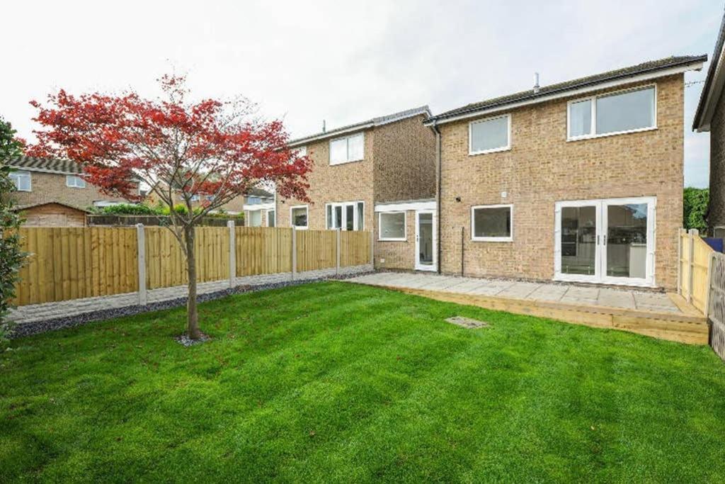 Holiday home Modern 3 Bed With Secure Garden And Near To Local Amenities Chesterfield