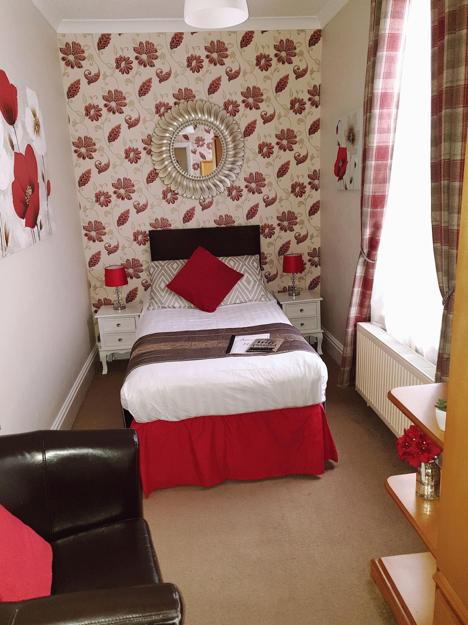 Abbeydale Hotel 3*