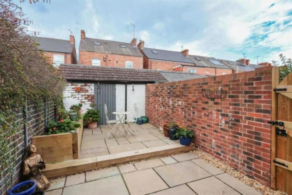 Style 3 Bedroom House - Close To Centre & The Peaks Holiday home Chesterfield