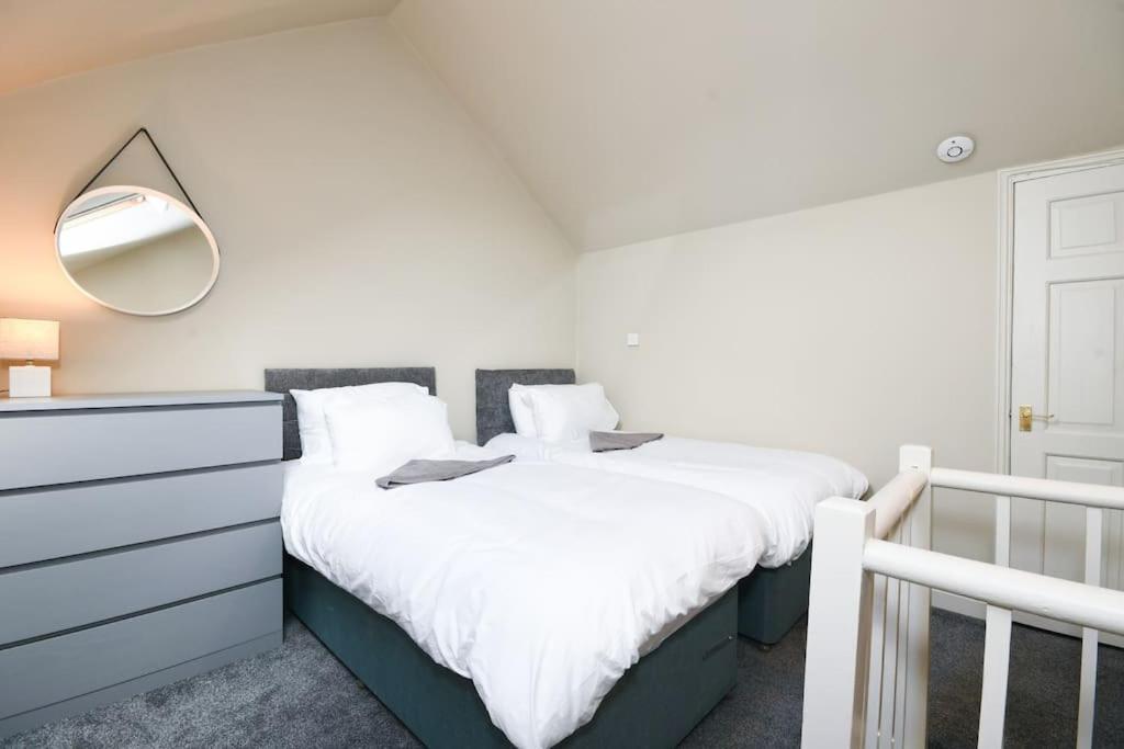 Style 3 Bedroom House - Close To Centre & The Peaks Holiday home *