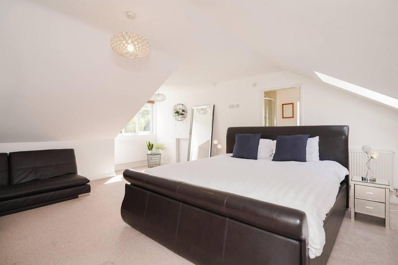 Holiday home Spahome With Hottub Sauna Bbq & Pool Table