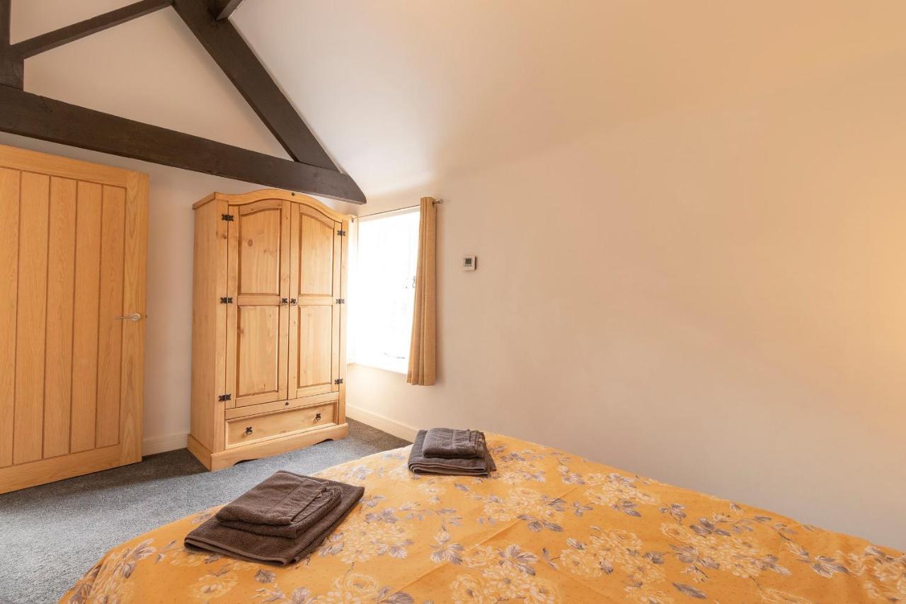 The Olde Coach House * Chesterfield