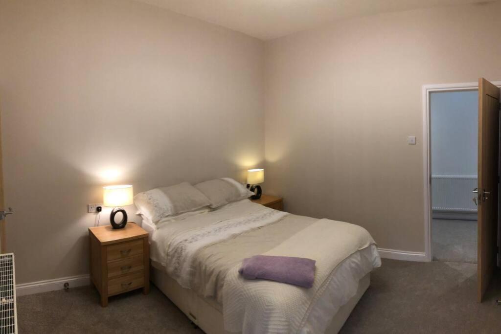 The Long Hall 2 Bed Ground Floor Annexed - Sleeps 6 * Chesterfield