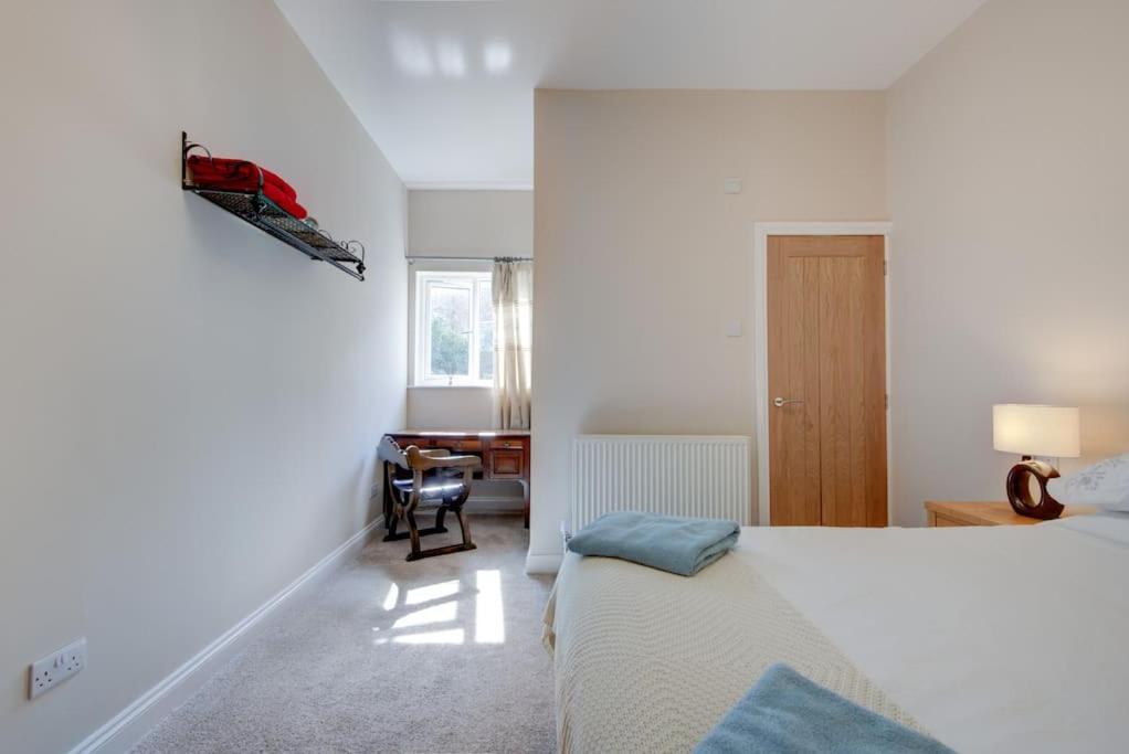 The Long Hall 2 Bed Ground Floor Annexed - Sleeps 6 Apartment Chesterfield