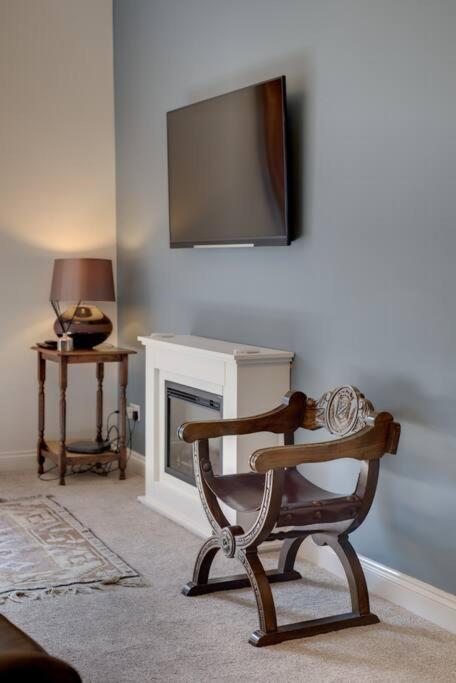 The Long Hall 2 Bed Ground Floor Annexed - Sleeps 6 Chesterfield