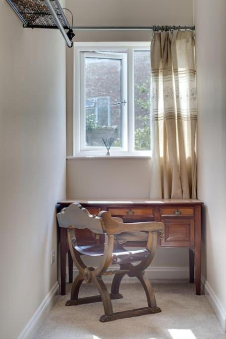 Apartment The Long Hall 2 Bed Ground Floor Annexed - Sleeps 6 *
