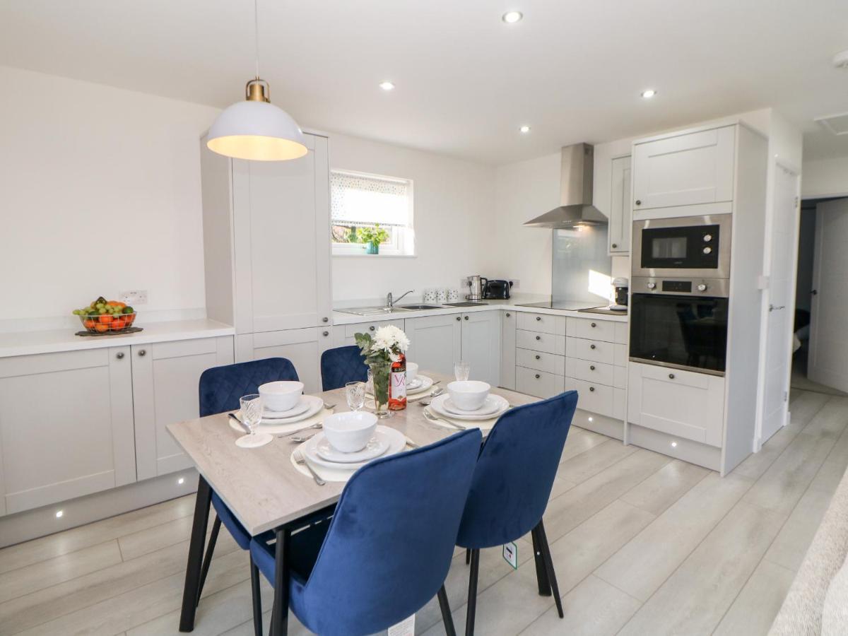 Harry's Holiday home Chesterfield