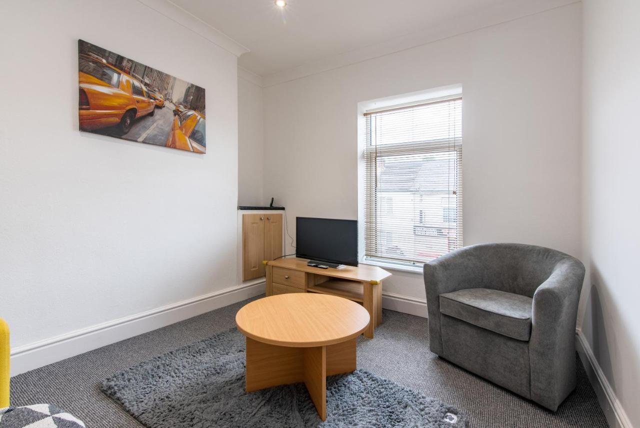 Apartment - 2 Bedroom Near Town Centre