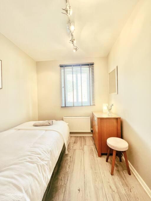 Modern 3 Bed Home,