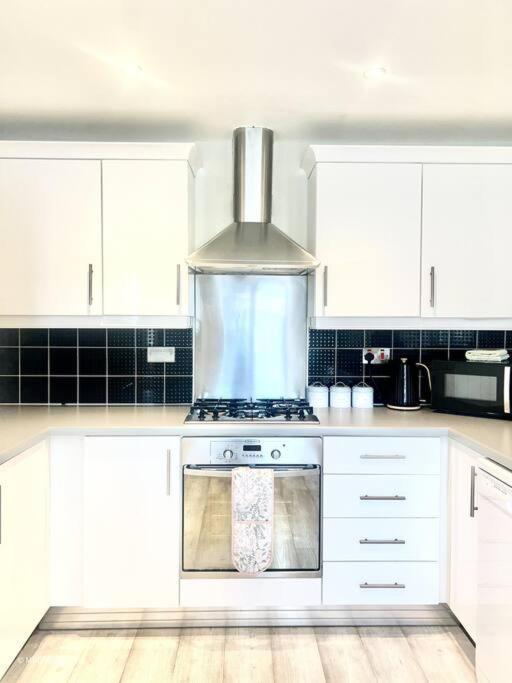 Modern 3 Bed Home,