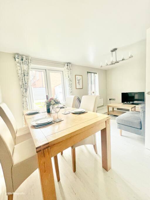 Modern 3 Bed Home,