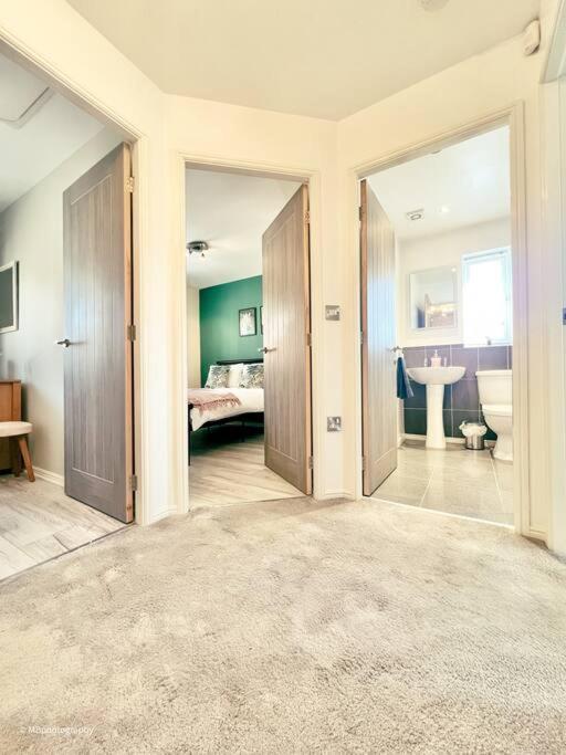 Modern 3 Bed Home, Apartment Chesterfield