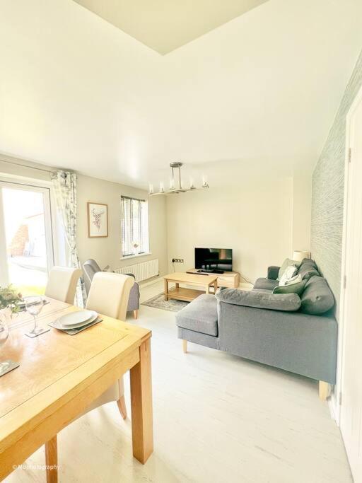 Modern 3 Bed Home, Apartment Chesterfield