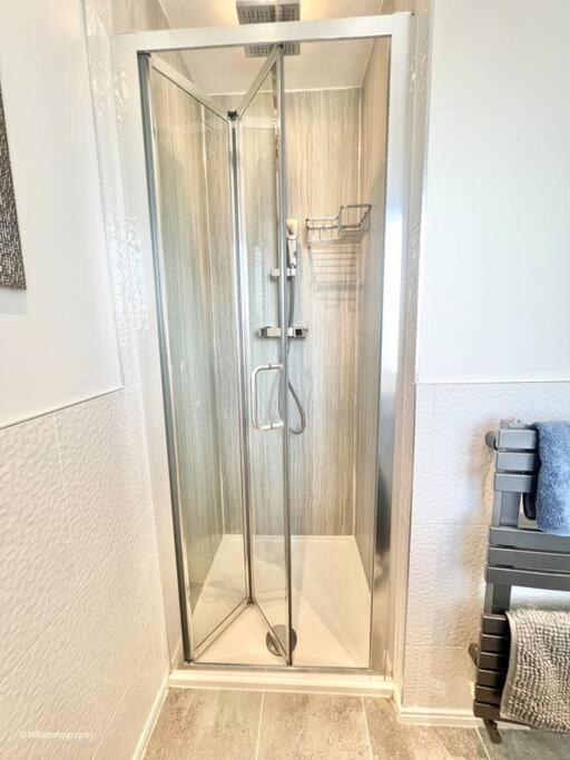 Modern 3 Bed Home, Apartment Chesterfield