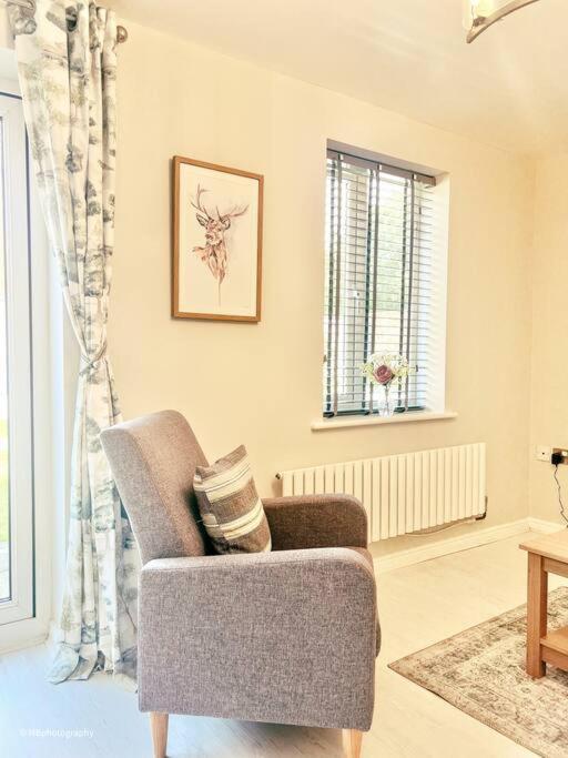 Modern 3 Bed Home, *