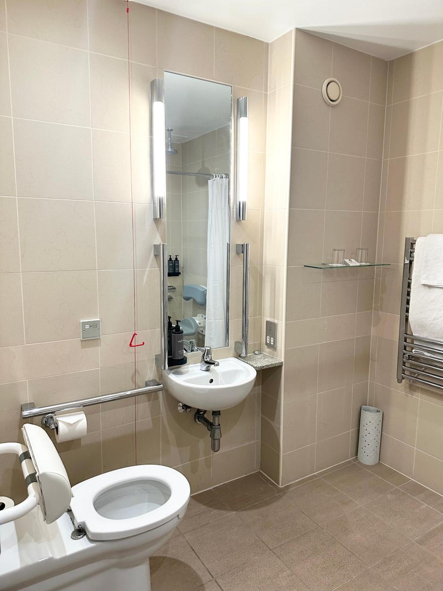 Casa 4*