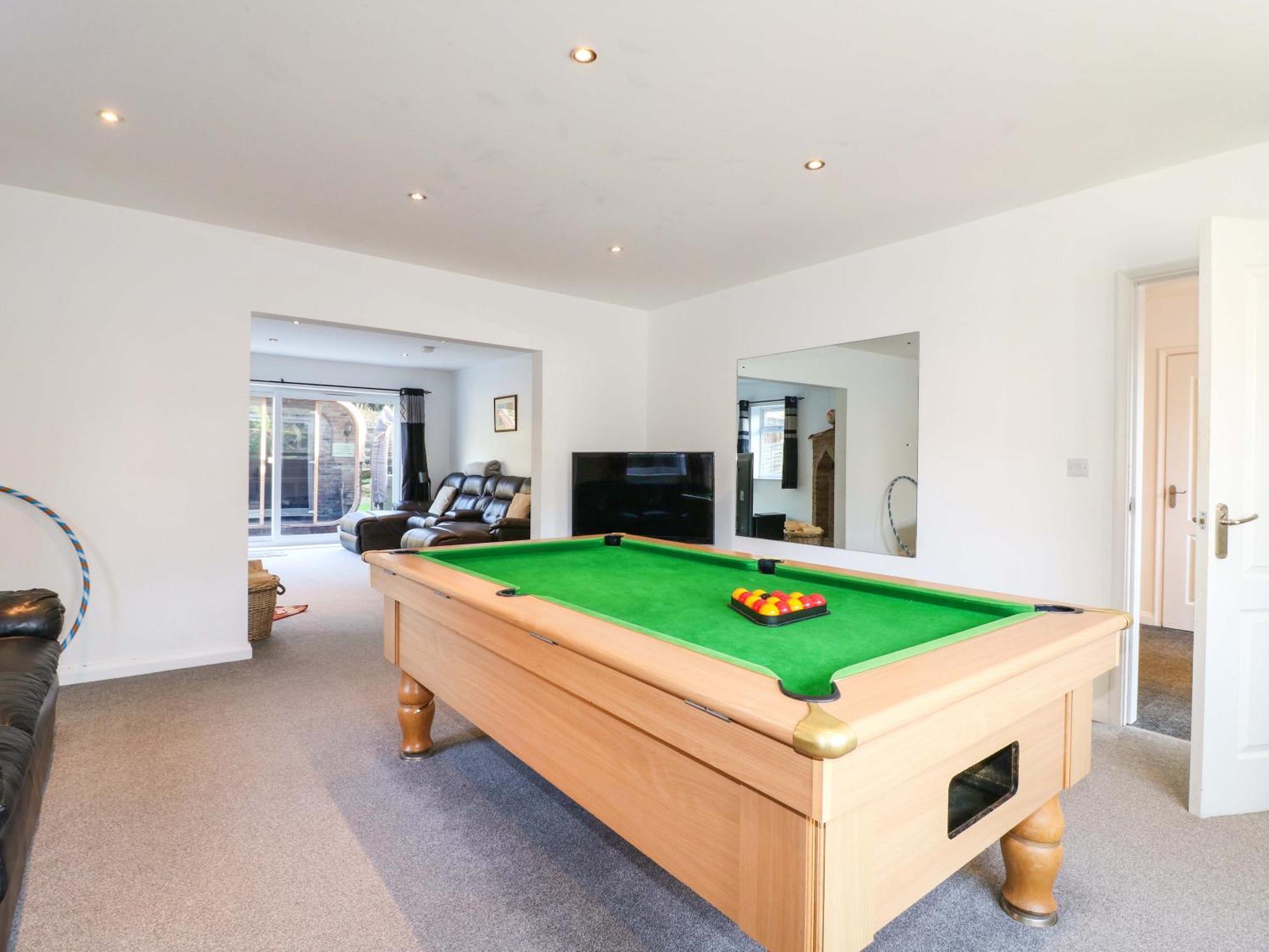 Five Acres * Chesterfield