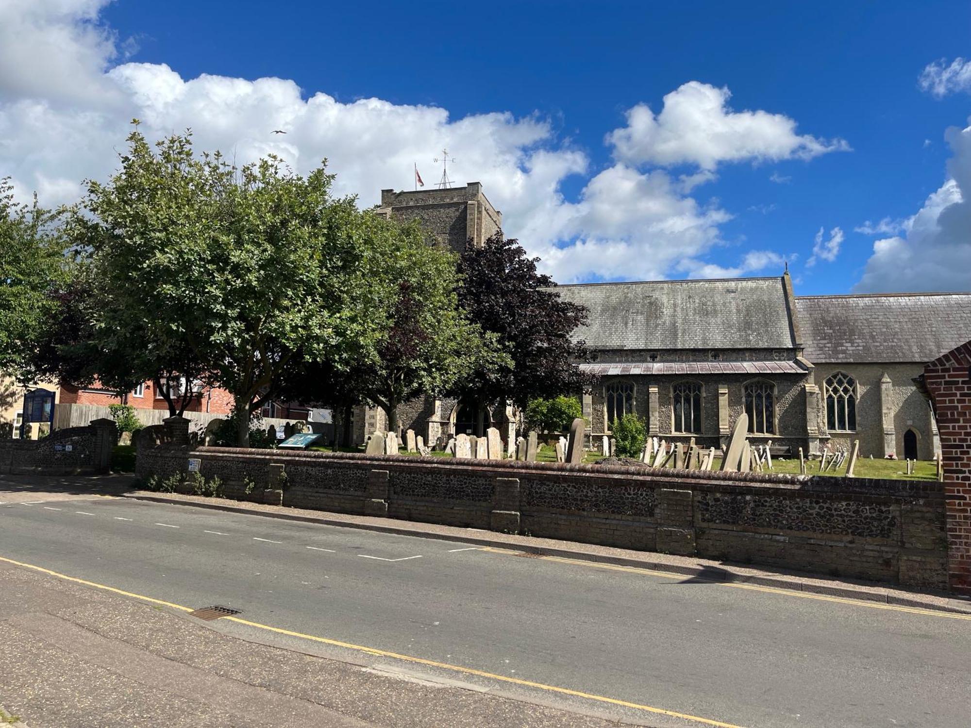 Large 2-bed House Derbyshire Off Chatsworth Rd * Chesterfield
