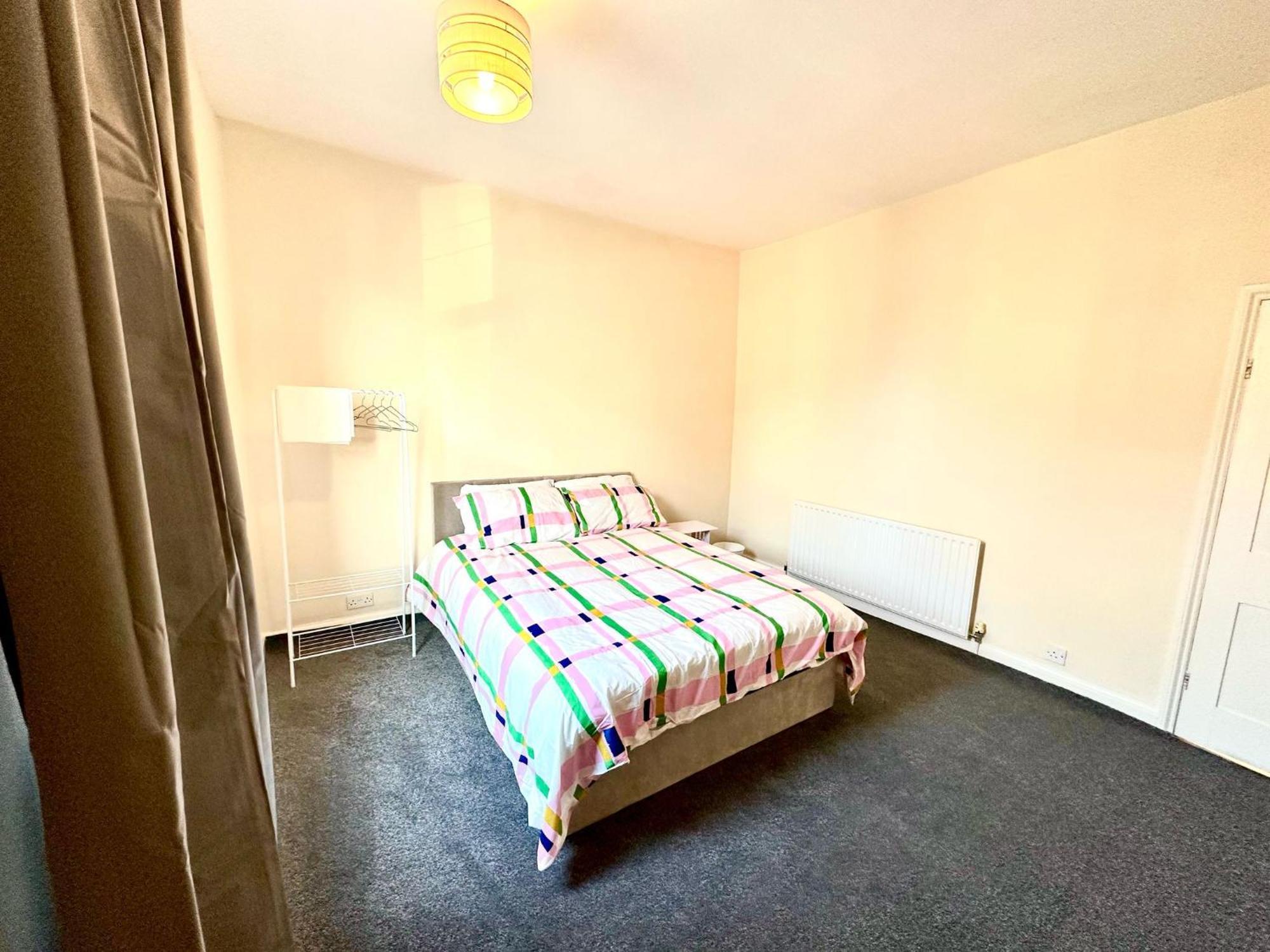 Holiday home Luxury Spacious 4br