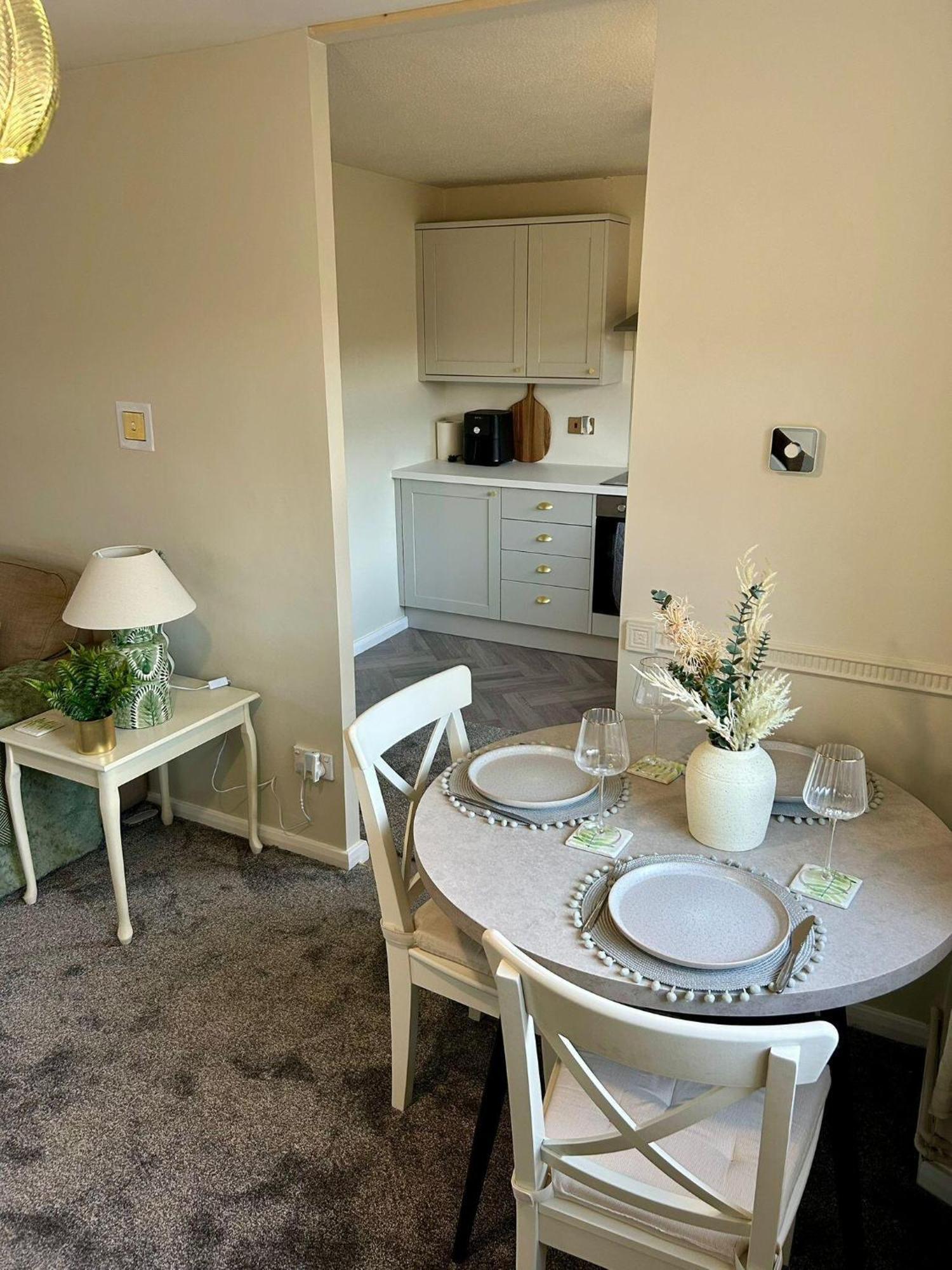 Holiday home Peak District - 2 Beds - Sleeps 4 - Pet Friendly *