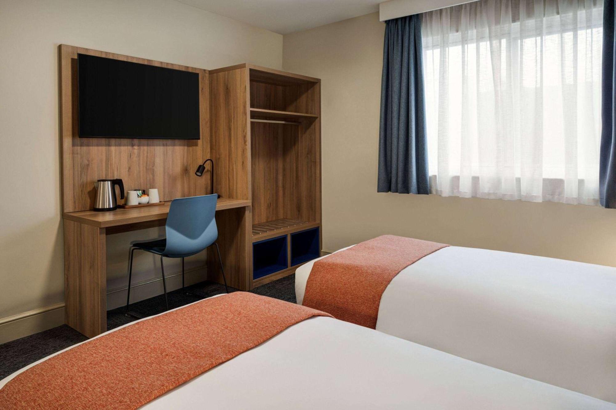 Days - Tibshelf Hotel