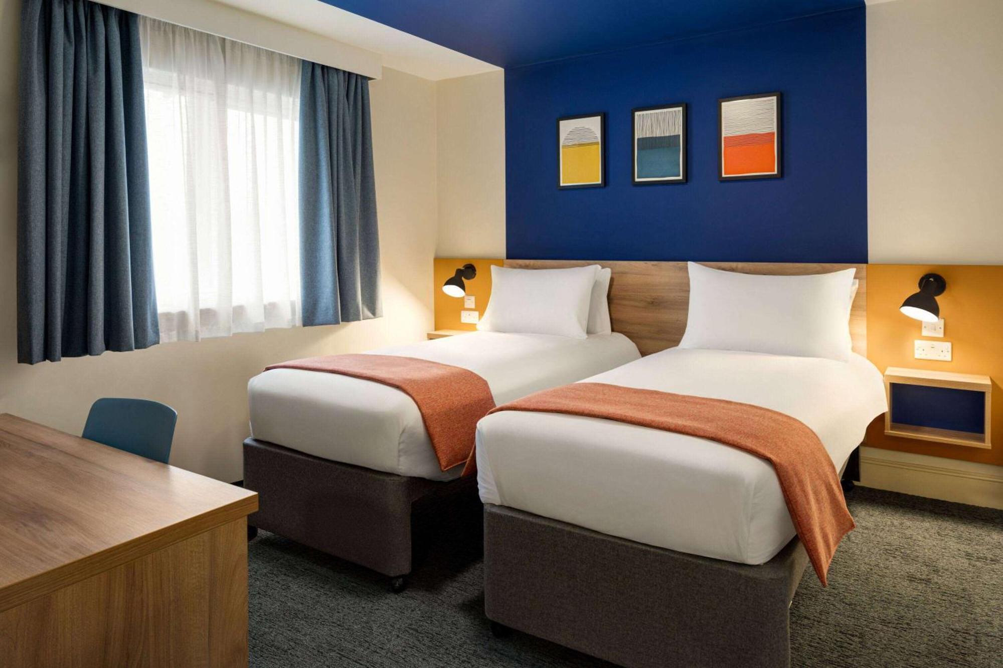 Days - Tibshelf Hotel
