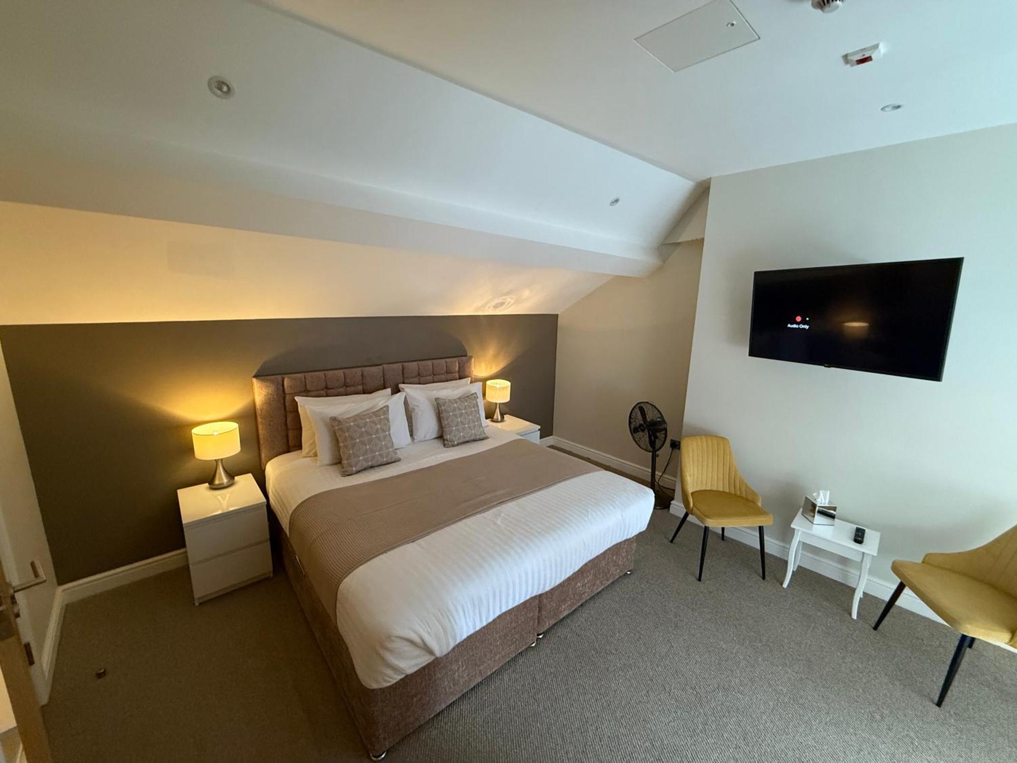 Spire View At The Spread Eagle 4* Chesterfield