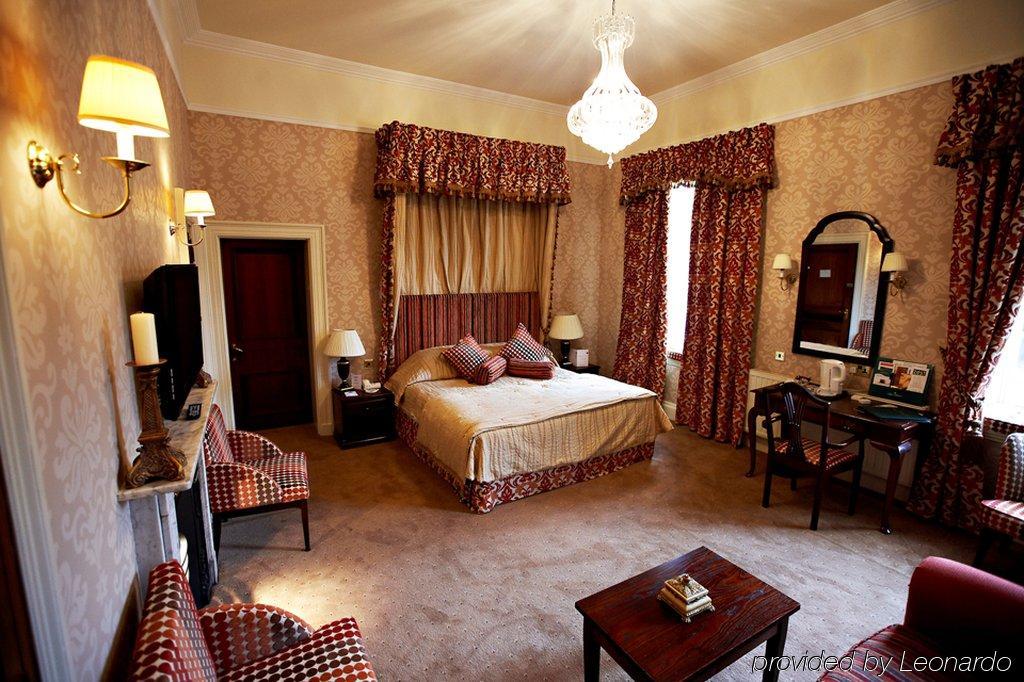Ringwood Hall & Chesterfield