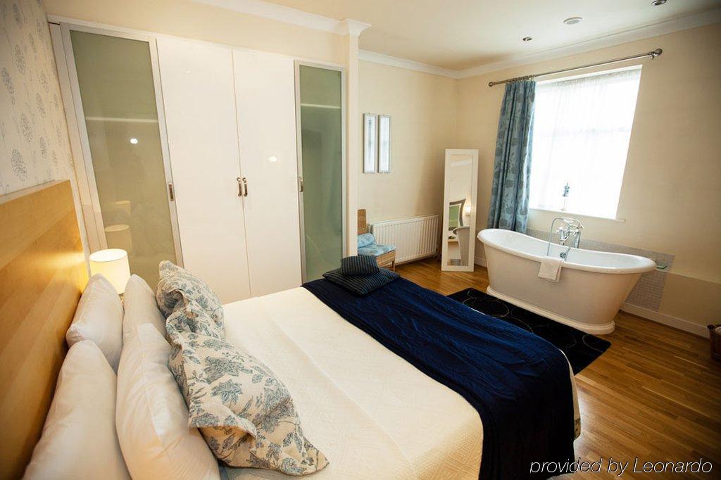 Hotel Ringwood Hall & 4*