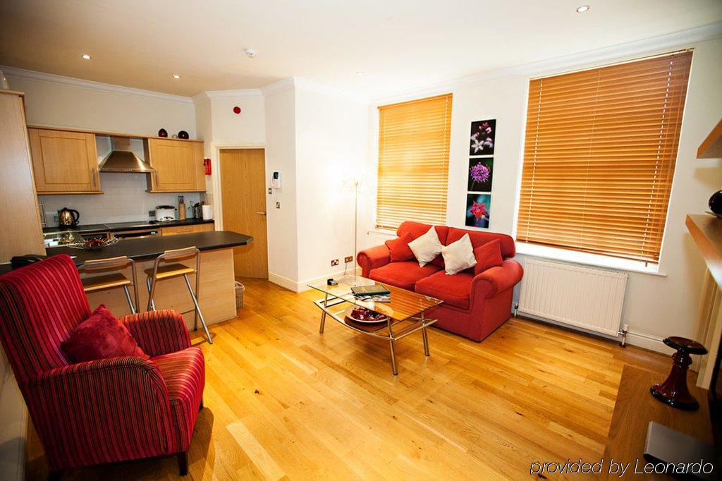 Ringwood Hall & 4* Chesterfield