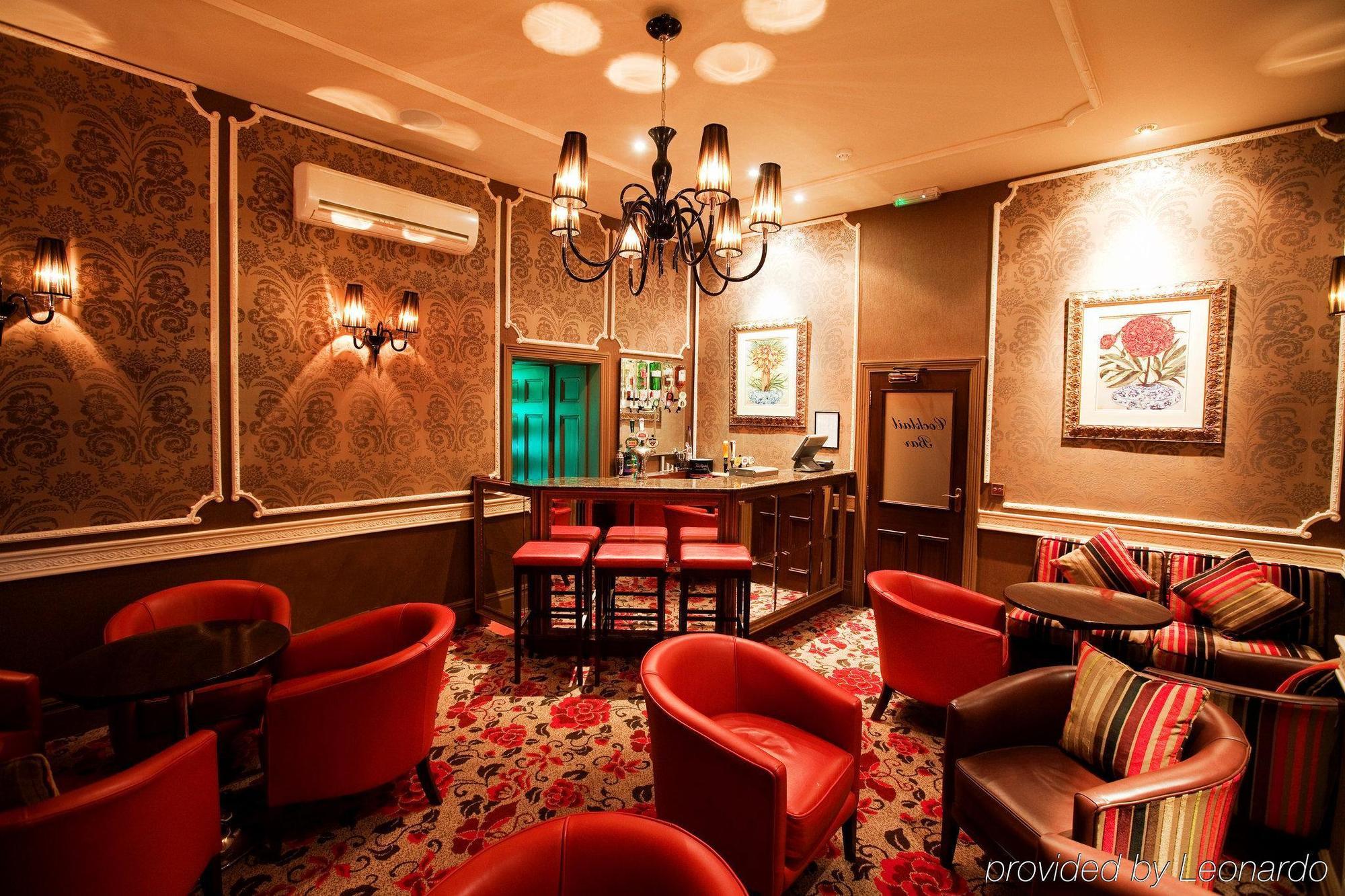 Hotel Ringwood Hall & 4*