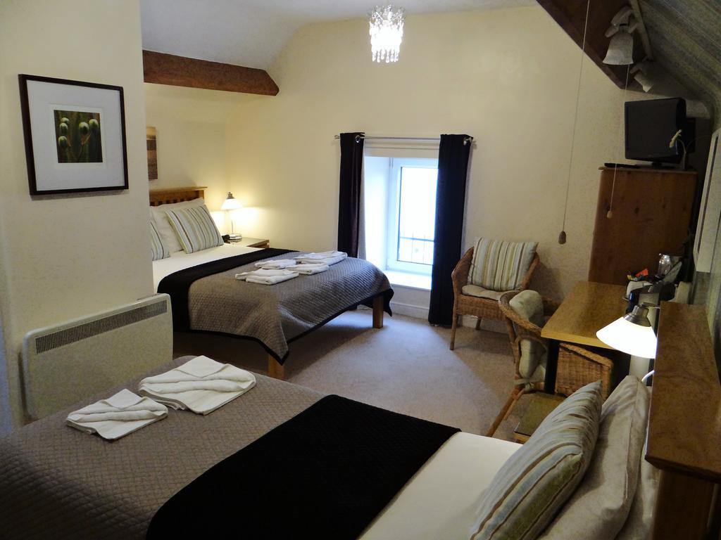 Anis Louise Guest house Chesterfield