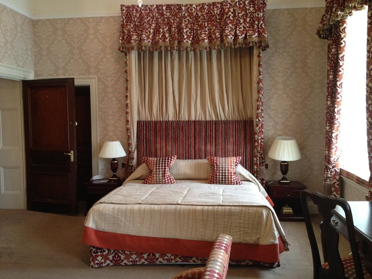 Hotel Ringwood Hall & 4*