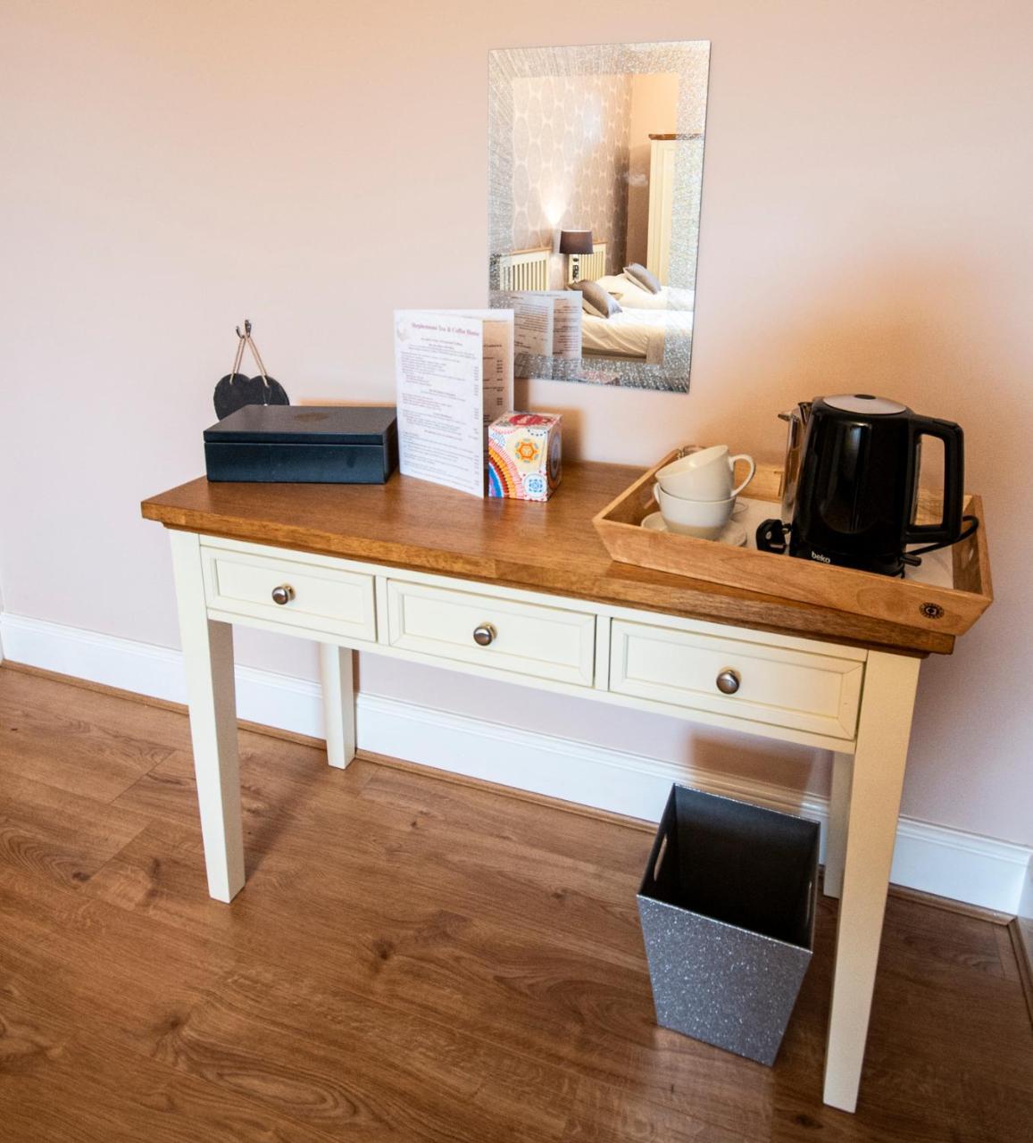 Bed & Breakfast Stephensons Tea And Coffee House 3*