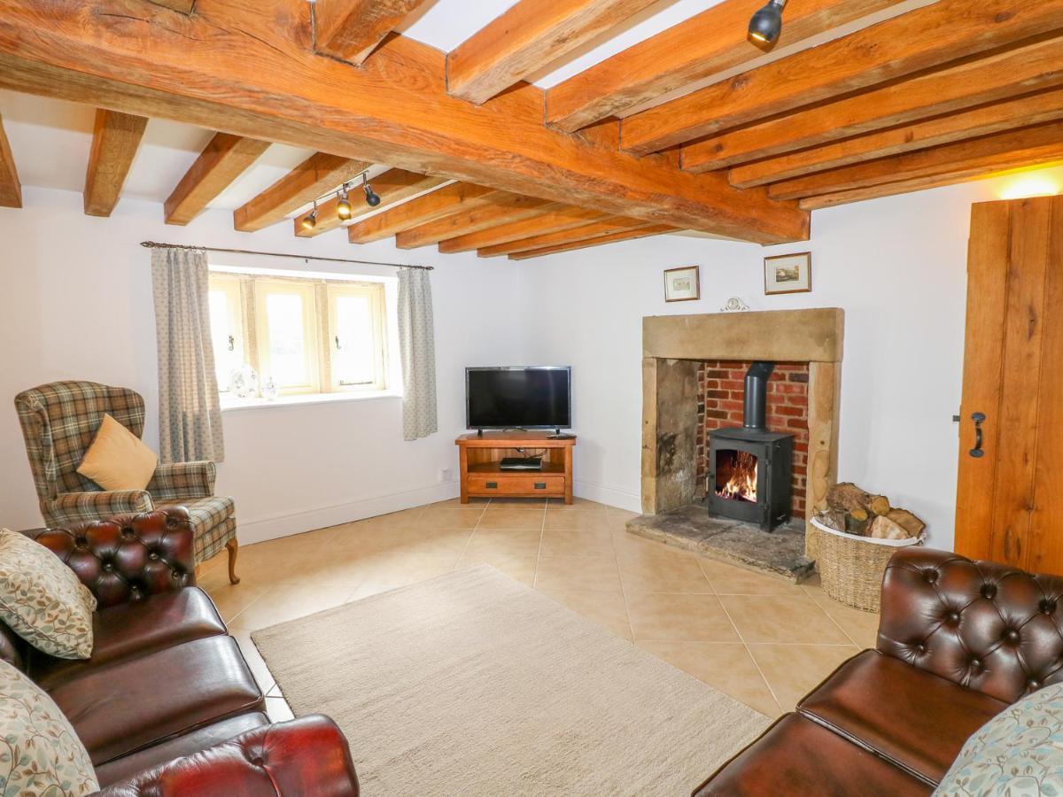 Woodthorpe Cruck * Chesterfield