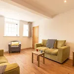 Beautifully Renovated 1880S Coach House With Hot Tub, On Edge Of Peak District