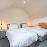 Chesterfield Lodge - 2 Bedroom Apartment Near Chesterfield Town Centre