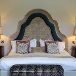 Peak Edge Hotel