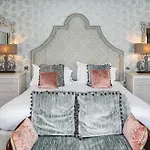 Peak Edge Hotel