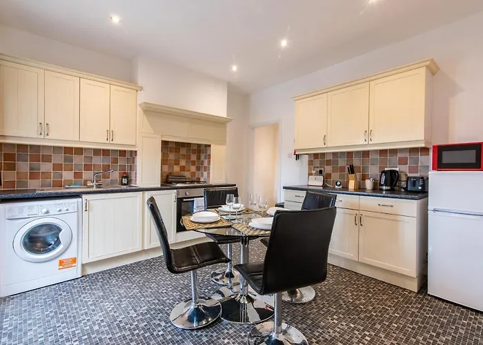 Chesterfield Lodge - 2 Bedroom Apartment Near Chesterfield Town Centre