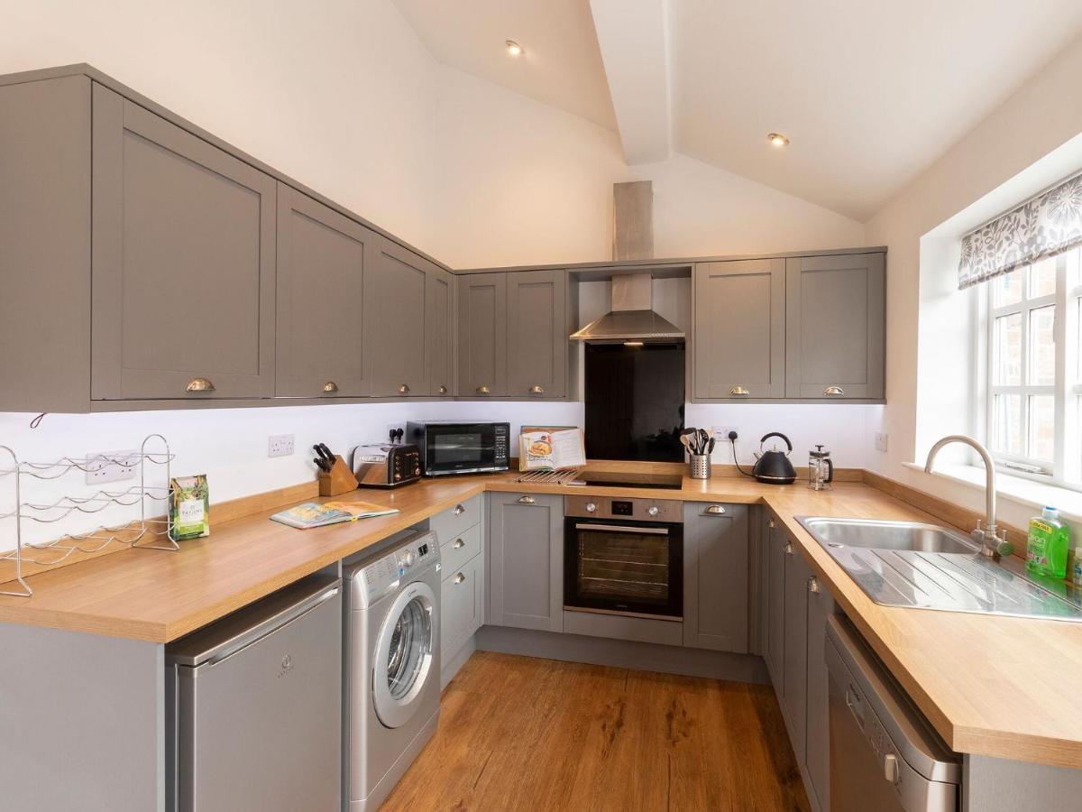 Beautifully Renovated 1880s Coach House With Hot Tub, On Edge Of Peak District Chesterfield
