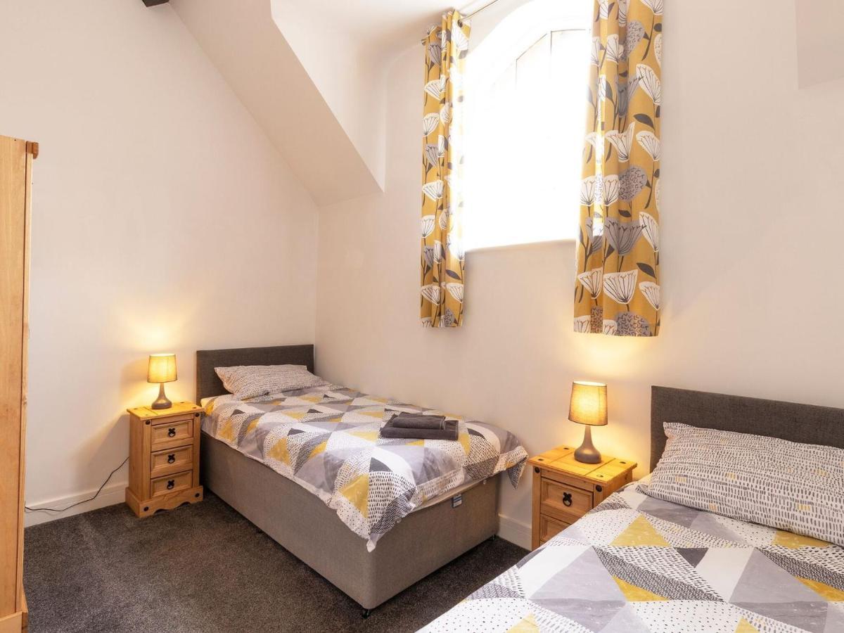 Beautifully Renovated 1880s Coach House With Hot Tub, On Edge Of Peak District