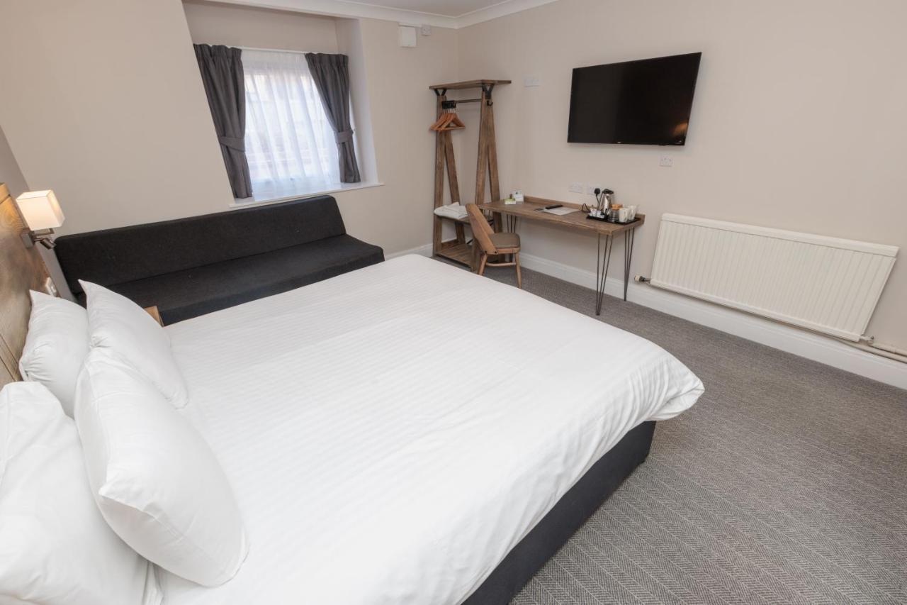 Olde House, By Marston's 3*