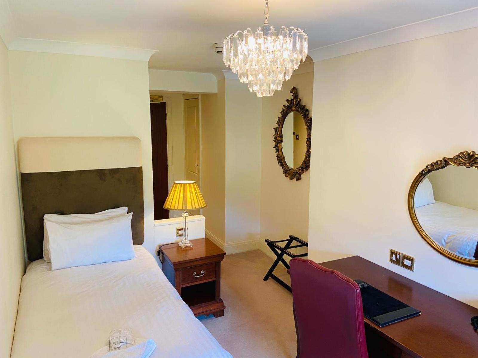Hotel Wildes Chesterfield