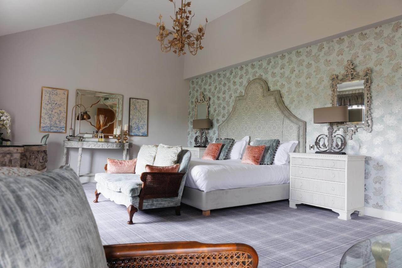 Peak Edge 4* Chesterfield